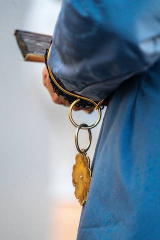 Coulas — costume d'Arlésienne, Provence
